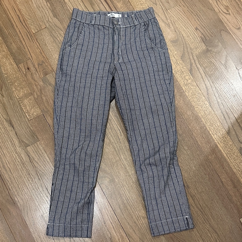 Women’s Gray Cropped Pinstripe Pants